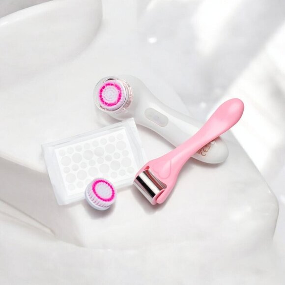 Catherine Malandrino ✦ Facial Set ✦ Cleansing Brush Ice Roller & Acne Dot NWT - Picture 2 of 9
